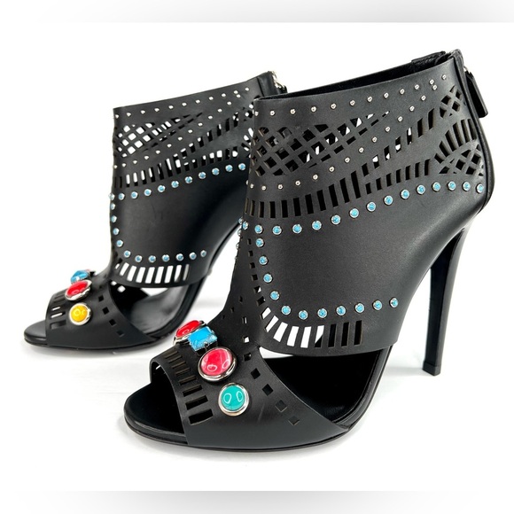 GUCCI LIKA LASER CUT LEATHER STONE STUD EMBELLISHED LOGO ANKLE BOOT SIZE EU 38 - Picture 11 of 11